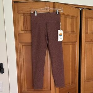 Vuori women’s Seamless Leggings in Hazelnut Heather